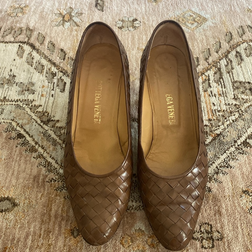 Vintage Bottega Veneta Almond Woven Heel